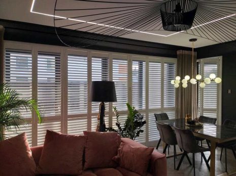 okiennice drewniane wewnętrzne shutters